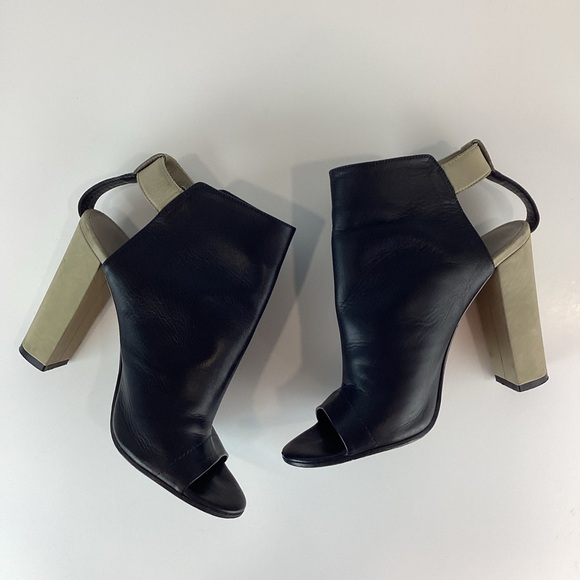 Vince Addison Peep Toe Black Leather Bootie | 8 - Picture 7 of 13